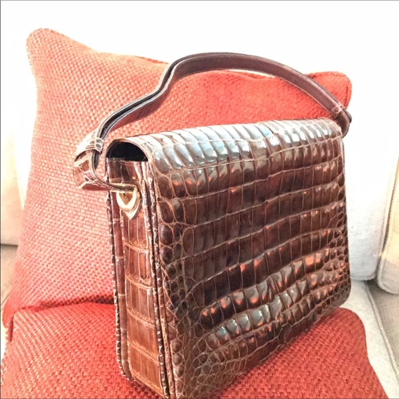 Meet your Posher, Sheri - Picture 3 of 5